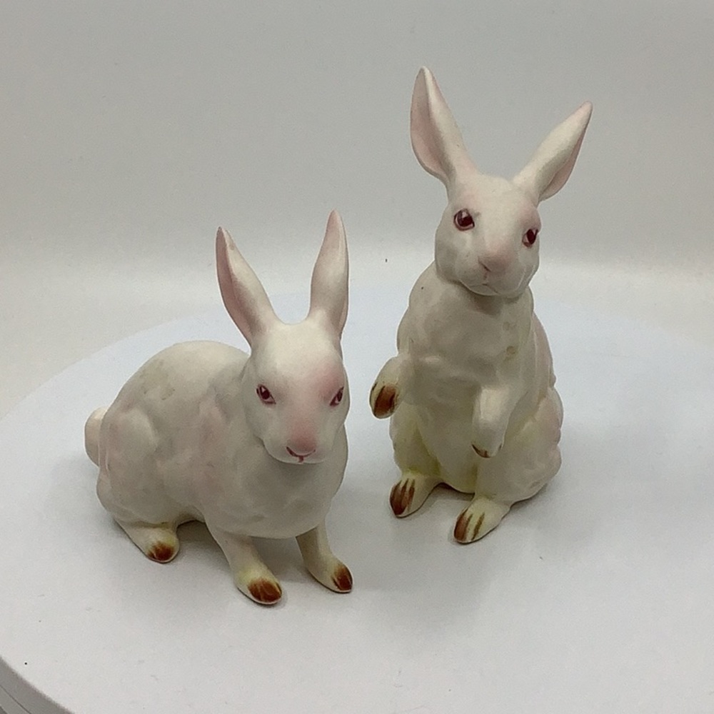 Vintage Lefton White Rabbits Bunny Figurines #H880 set of two